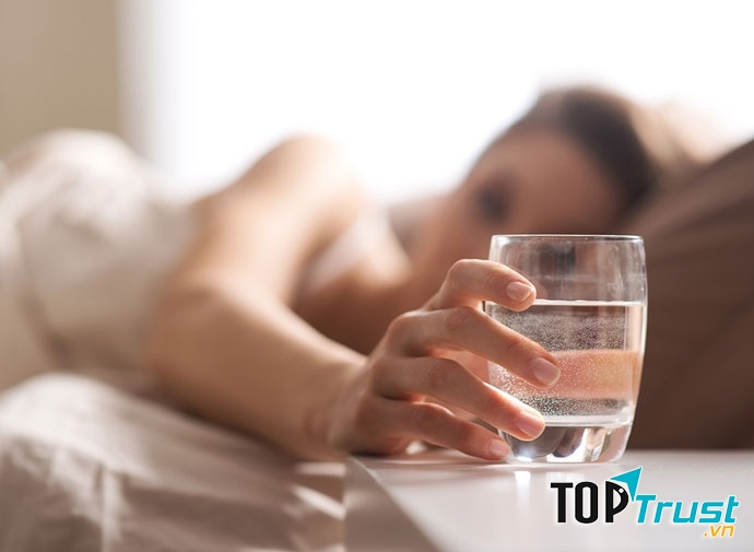 Bạn sẽ bị mệt mỏi nếu không uống nước khi thức dậy