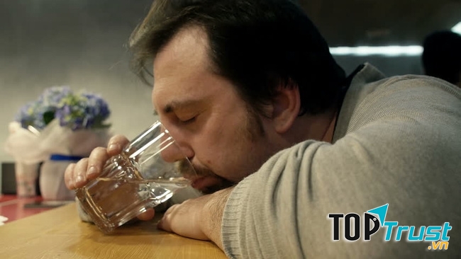 Không uống nước trước khi đi ngủ dễ bị mất ngủ