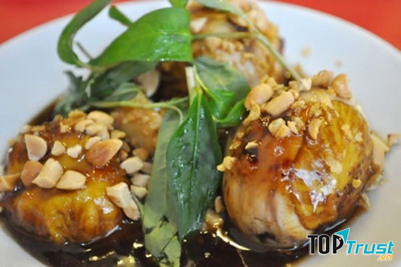 Khu ăn vặt hẻm 51 Cao Thắng, quận 3