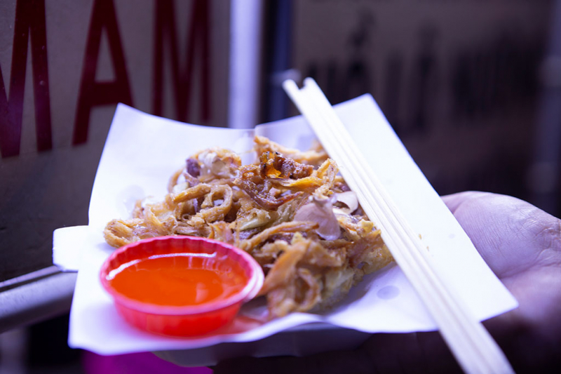 Khu ăn vặt ven hồ Con Rùa