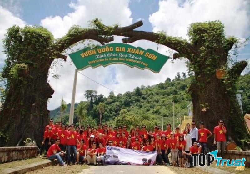 Khu Bảo Tồn Thiên Nhiên Xuân Sơn