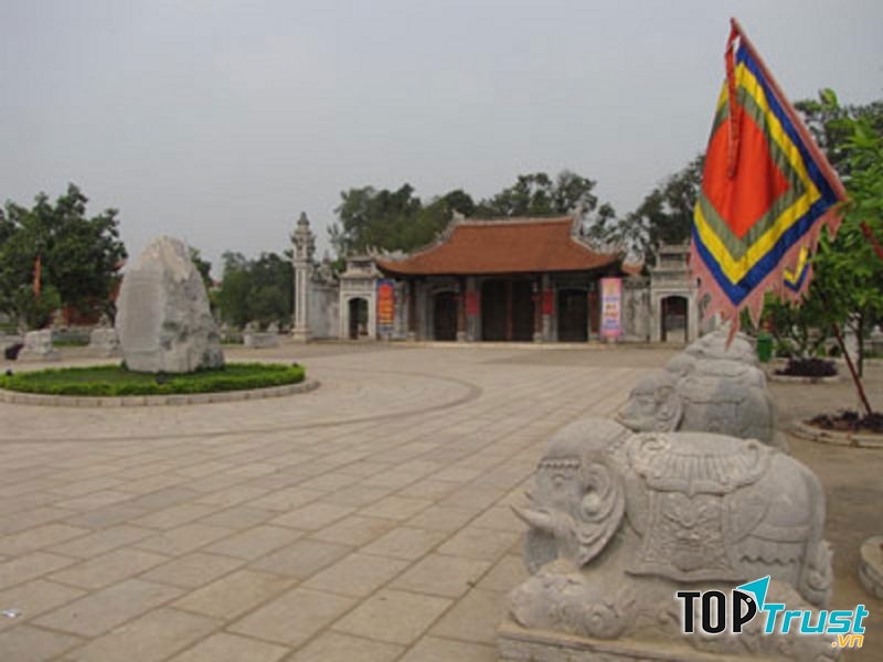 Khu đền thờ Hai Bà Trưng