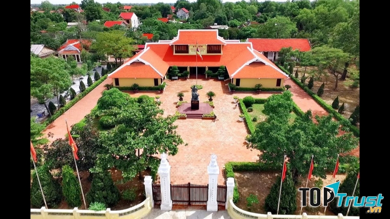 Khu di tích Nguyễn Du