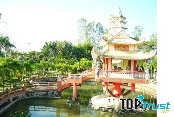 Khu du lịch chắc chắn sẽ làm cho bạn vô cùng hài lòng khi mang đến những công trình có lối thiết kế đa dạng