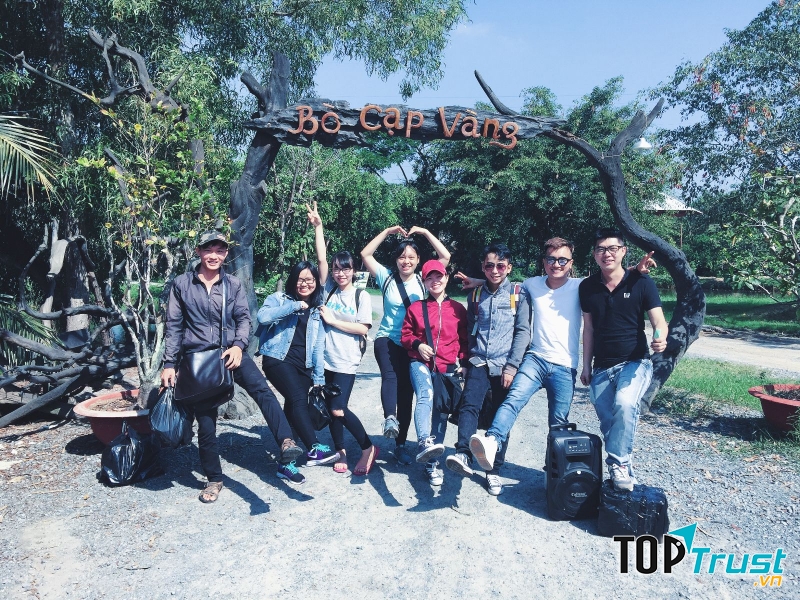 Khu du lịch Bò Cạp Vàng.