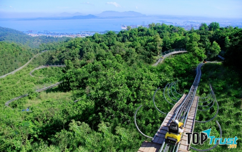 Khu du lịch Hồ Mây