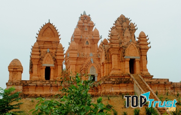 Làng văn hoá 54 dân tộc Việt Nam