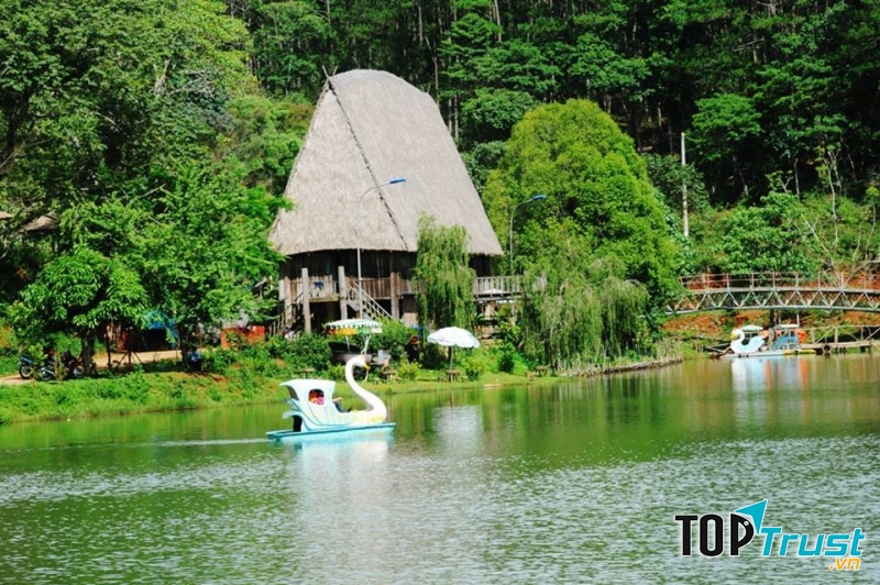 Khu du lịch sinh thái Măng Đen