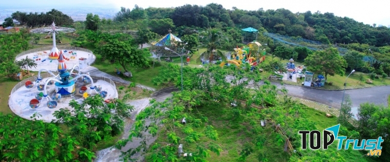 Khu du lịch sinh thái Hồ Mây