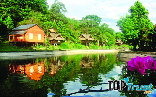 Khu du lịch sinh thái Sơn Kim