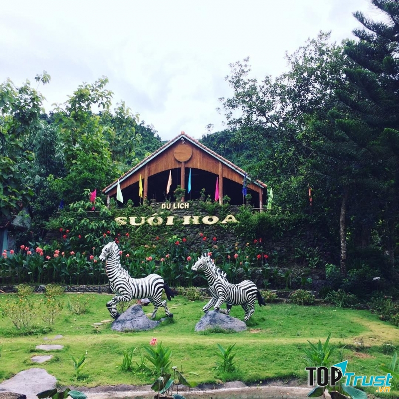 Khu du lịch sinh thái Suối Hoa xanh mát quanh năm