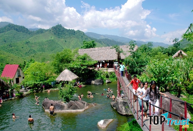 Khu du lịch sinh thái Suối Hoa