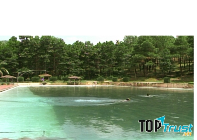 Khung cảnh Thác Mơ