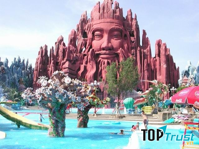 Khu du lịch Suối Tiên với phong cảnh tuyệt đẹp