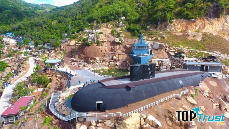 Khu du lịch Tàu Ngầm Nha Trang