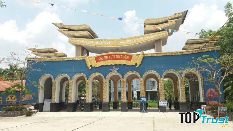 Khu Du Lịch Tây Thành (Công Viên Nước Củ Chi)