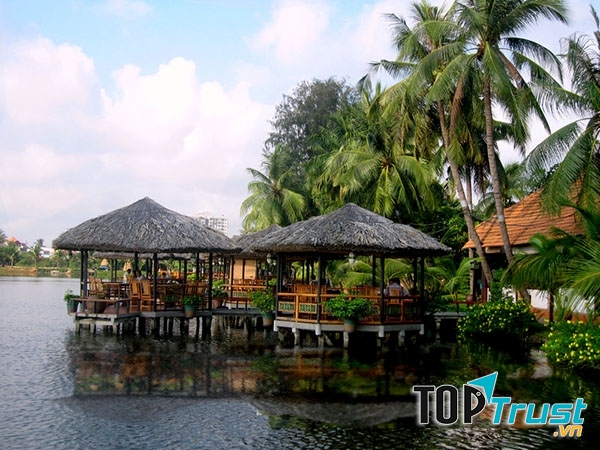 Khu du lịch Văn Thánh