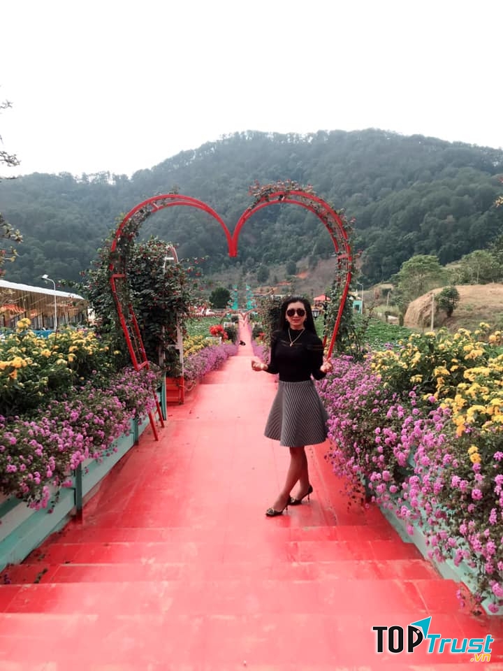 Vườn Thượng Uyển Bay