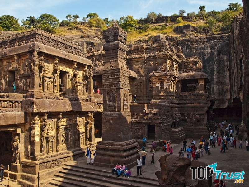 Khu chùa hang Ajanta ở miền Trung Ấn Độ.
