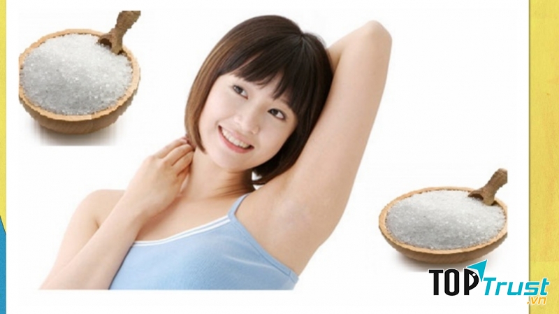 Khử mùi cho vùng da dưới cánh tay bằng muối