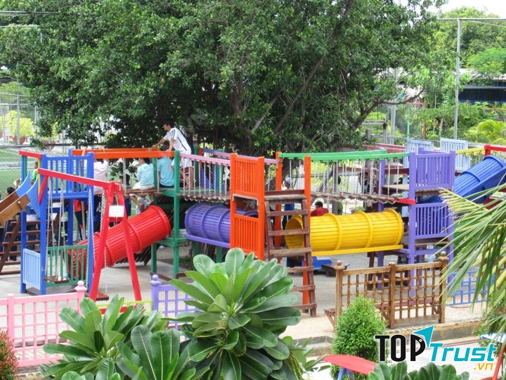 Khu Vui Chơi Thiếu Nhi – Color World