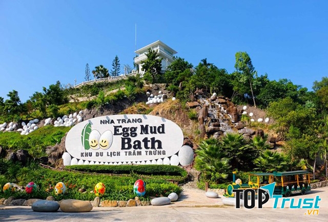 Khu du lịch Trăm Trứng