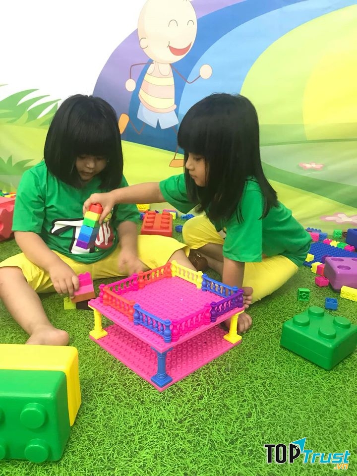 Khu vui chơi trẻ em BOMKID