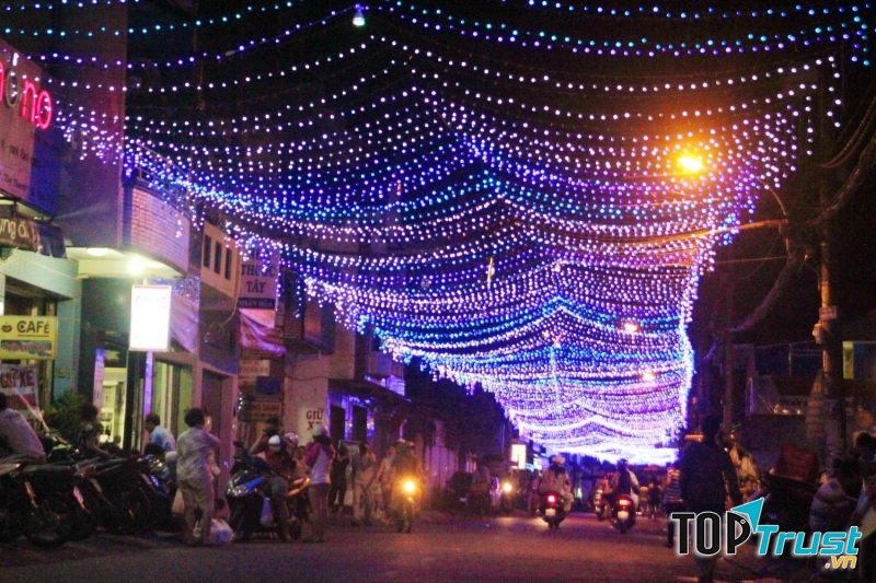 Khu xóm đạo Quận 8