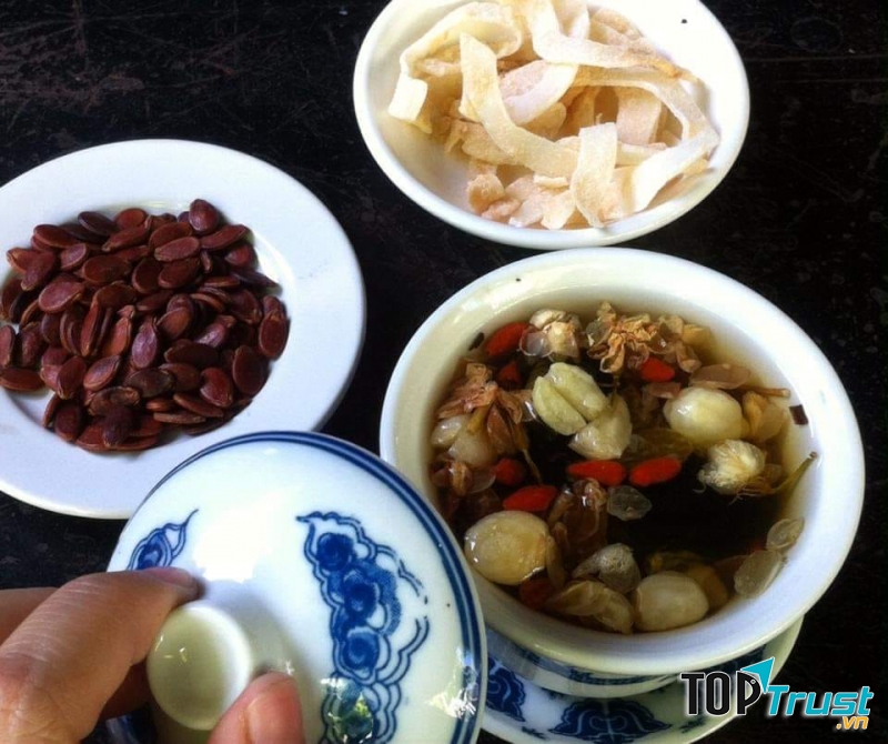 Những món được yêu thích tại Khúc Tĩnh Trà (Nguồn: Fanpage: Khúc Tĩnh Trà)