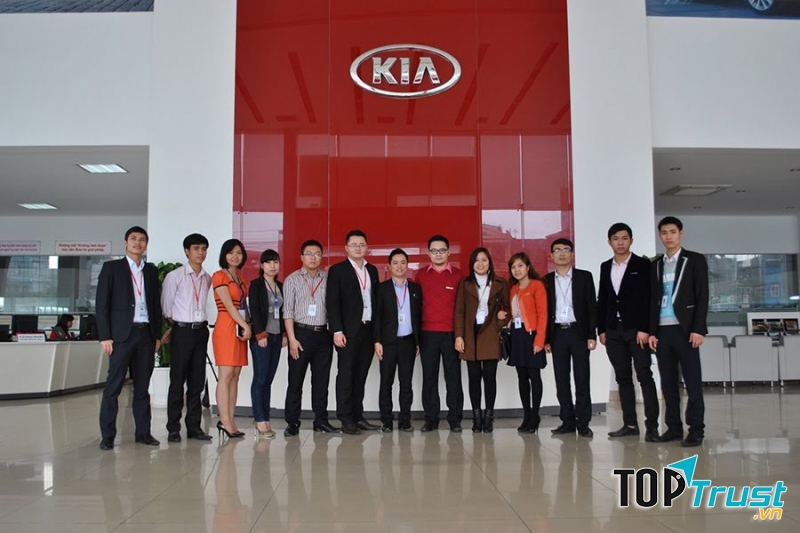 Nhân viên Kia Giải Phóng