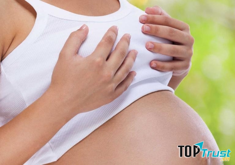 Kích thích núm vú giúp tiết ra chất kích thích dễ dàng cho sinh nở