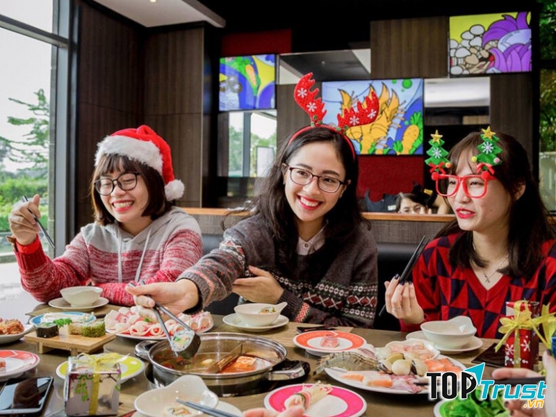 Lẩu băng chuyền Kichi Kichi