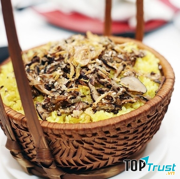Món Xôi trứng kiến