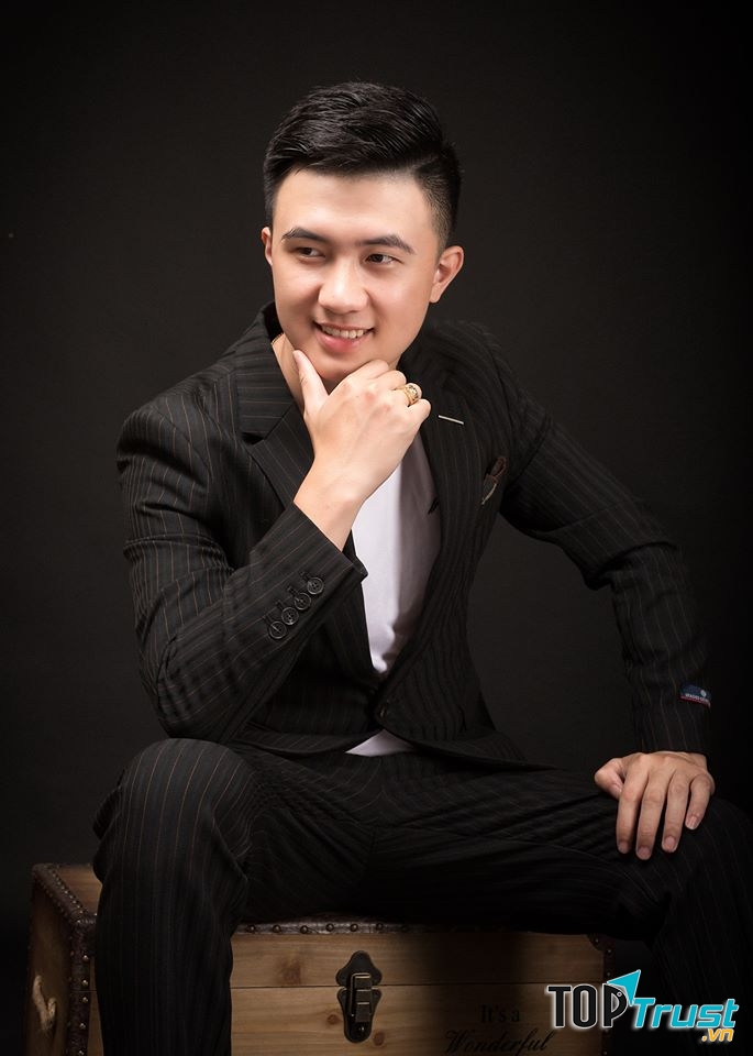 Kiên Nhấp Nháy Studio