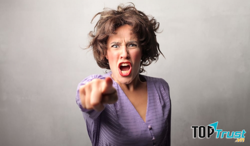 Kiêng gặp gái, gặp người vía dữ