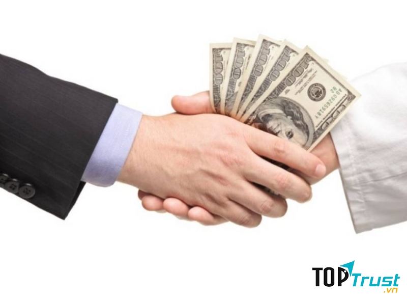 Kiêng vay mượn tiền, xuất tiền của