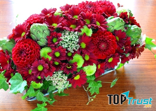 Kiểu cắm hoa theo hình bầu dục