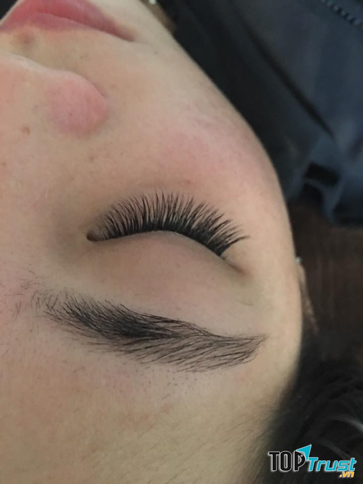 Kiều Nguyễn Nối Mi