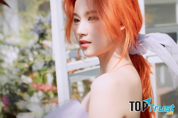 Tóc đuôi ngựa kết hợp băng đô hoặc khăn turban