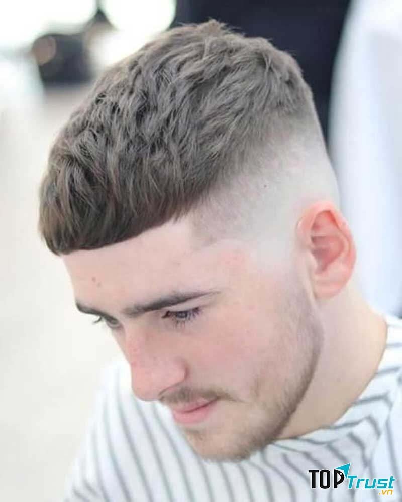 Kiểu tóc undercut mái ngắn