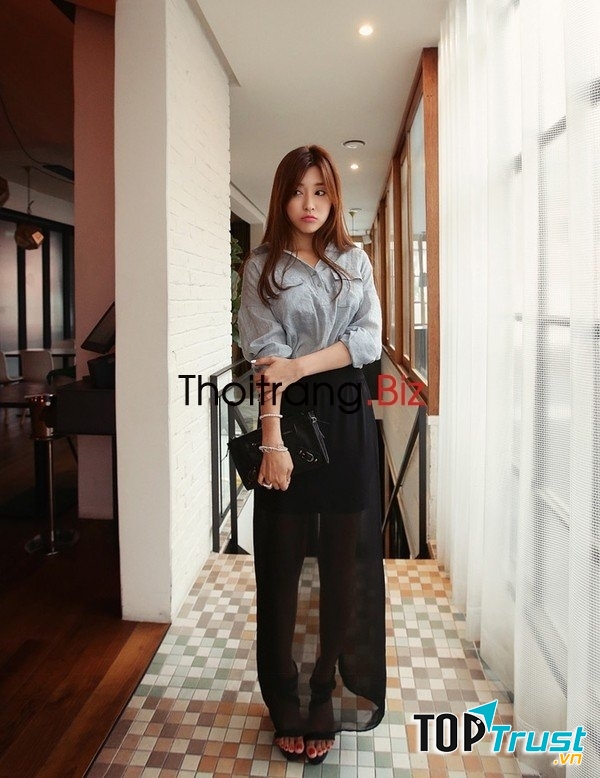 Chân váy maxi kết hợp áo  sơ mi