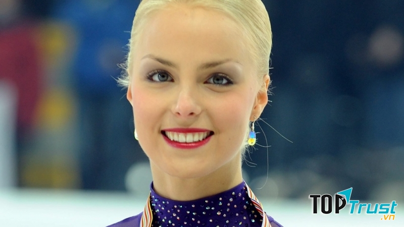 Kiira Korpi  có nét giống Grace Kelly, cựu Công chúa Monaco