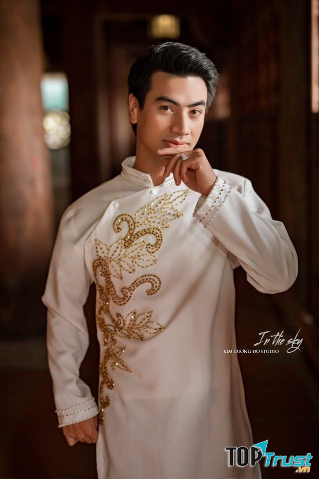 Kim Cương Đỏ Studio