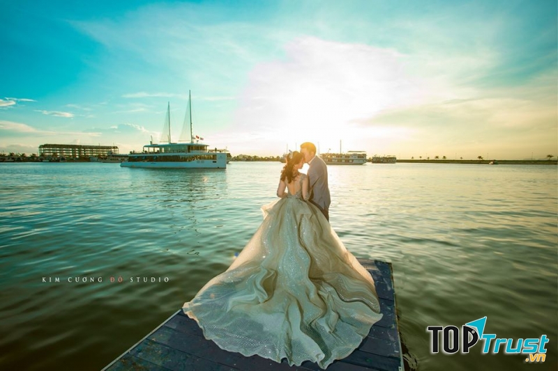 Kim Cương Đỏ Studio Hạ Long