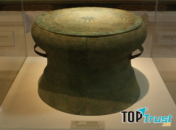 Trống đồng Đông Sơn