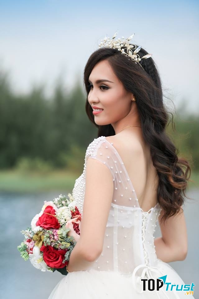 Kim Ngoc Le make Up (Áo Cưới Ngọc Phương Uyên)
