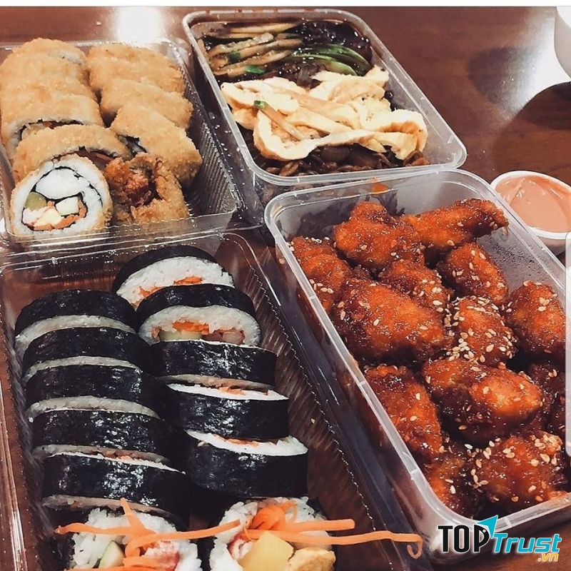 Địa chỉ món Hàn tiếp theo mà bạn không nên bỏ lỡ trong mùa dịch này chính là Kim Phan's Food.