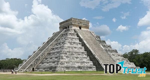Kim tự tháp Chichen Itza