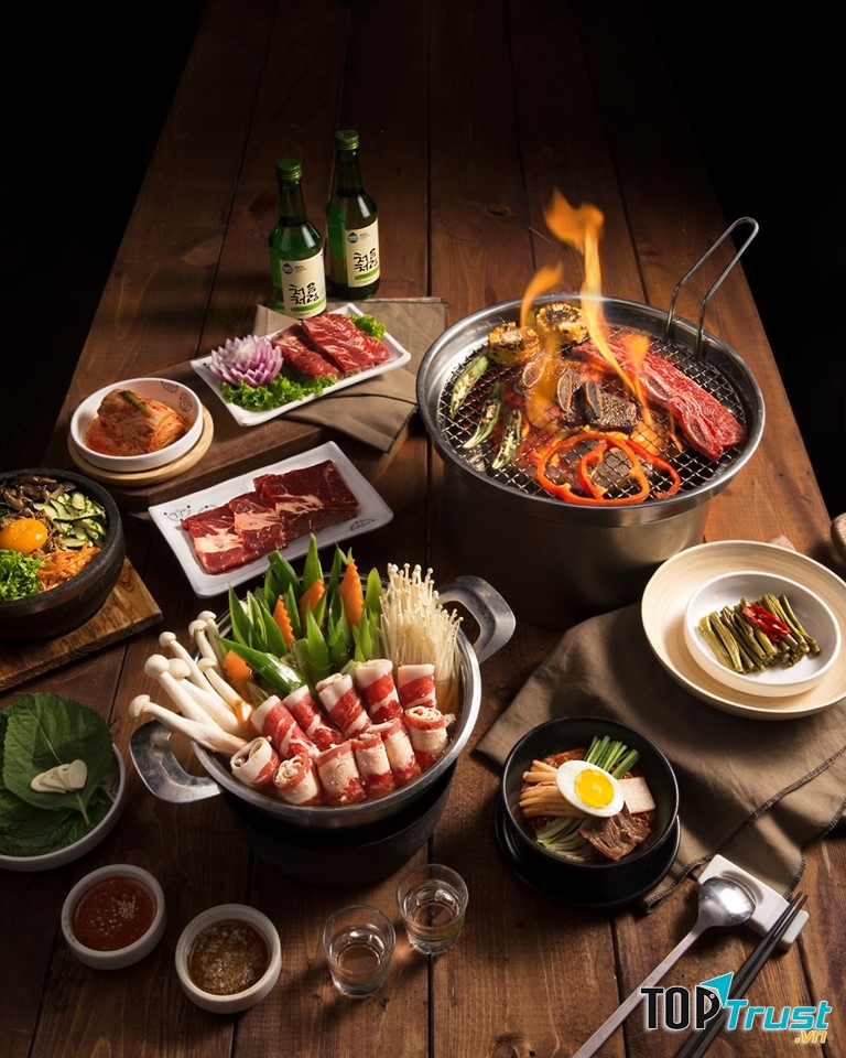 Ngoài nướng còn có lẩu