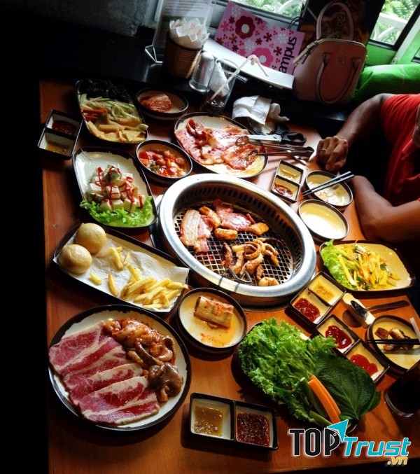 King BBQ Buffet Mipec